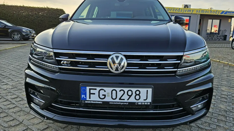 VOLKSWAGEN Tiguan -