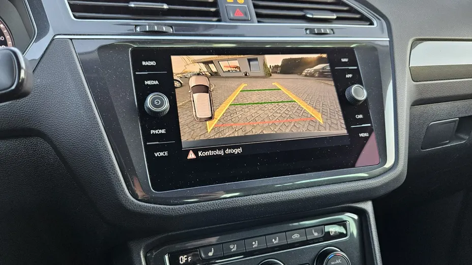 VOLKSWAGEN Tiguan -