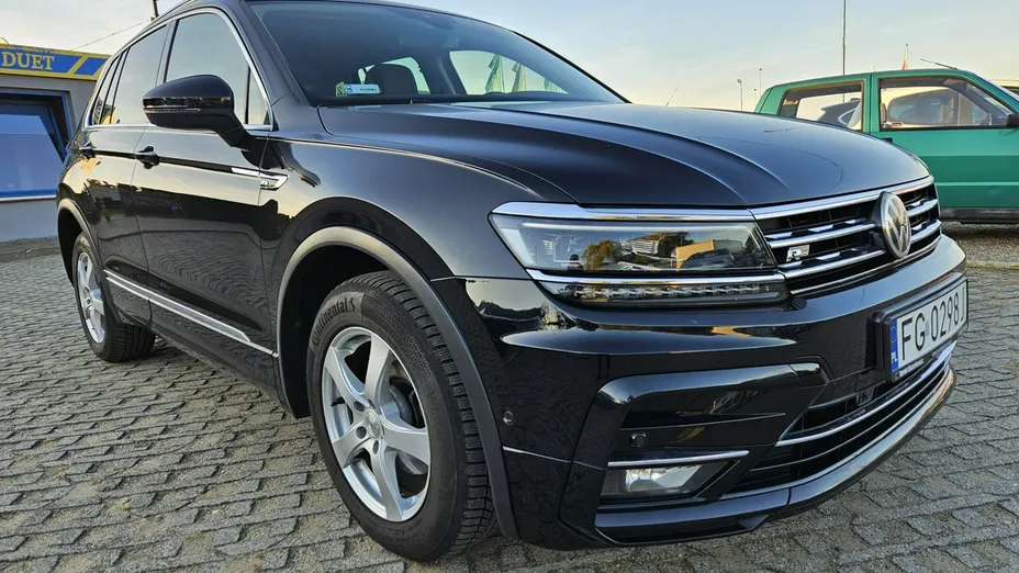 VOLKSWAGEN Tiguan -
