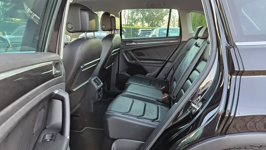 VOLKSWAGEN Tiguan -