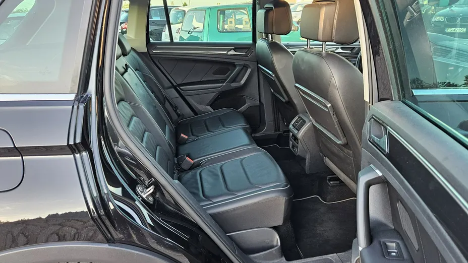 VOLKSWAGEN Tiguan -