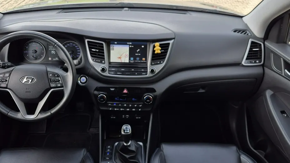 HYUNDAI Tucson -