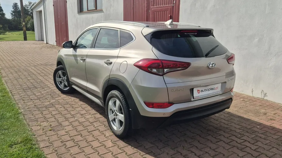 HYUNDAI Tucson -
