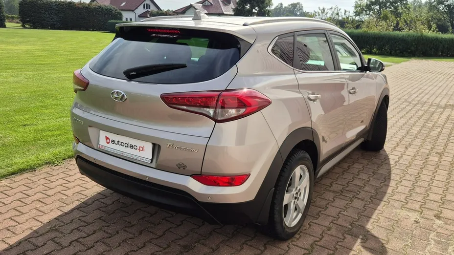 HYUNDAI Tucson -