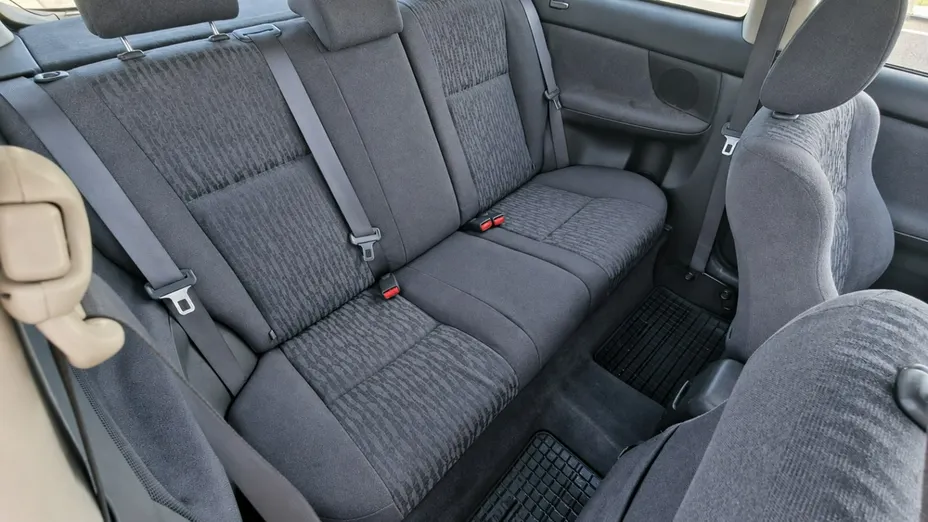 TOYOTA Corolla -