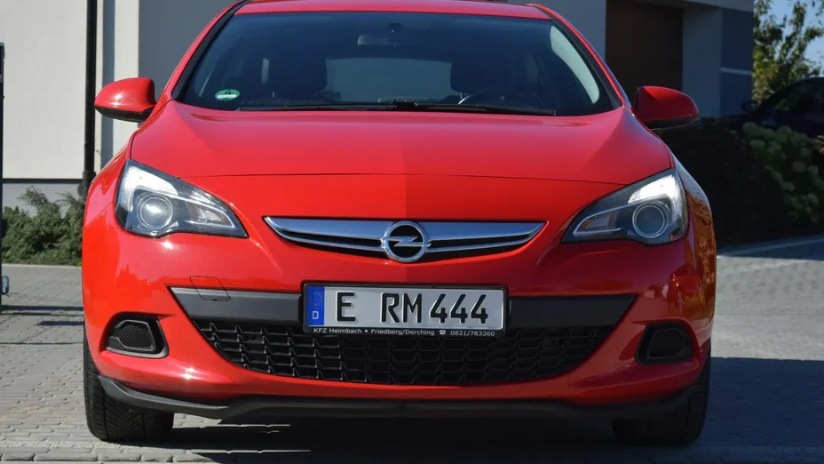 OPEL Astra -