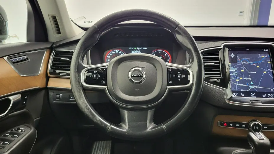 VOLVO XC90 -