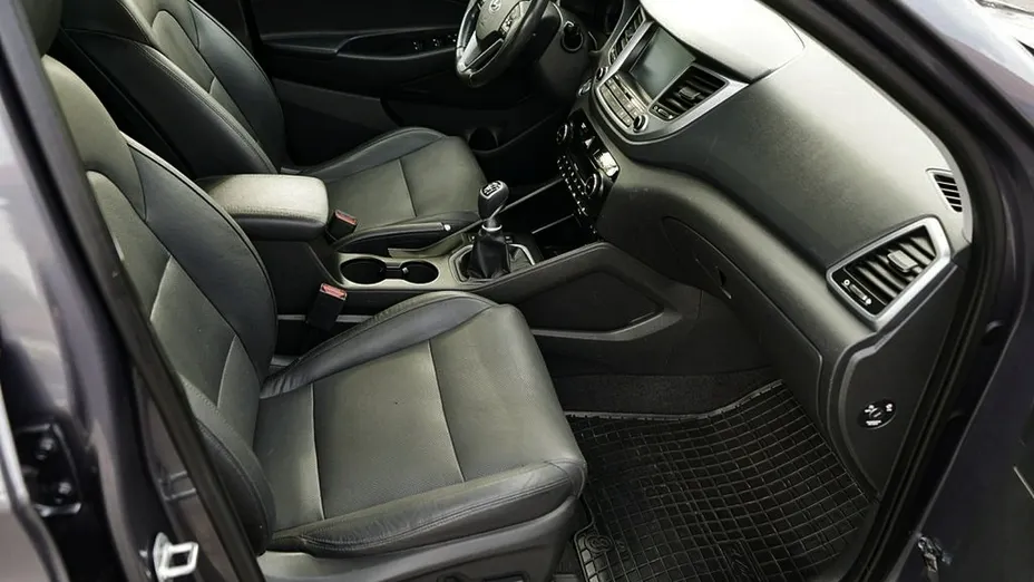 HYUNDAI Tucson -