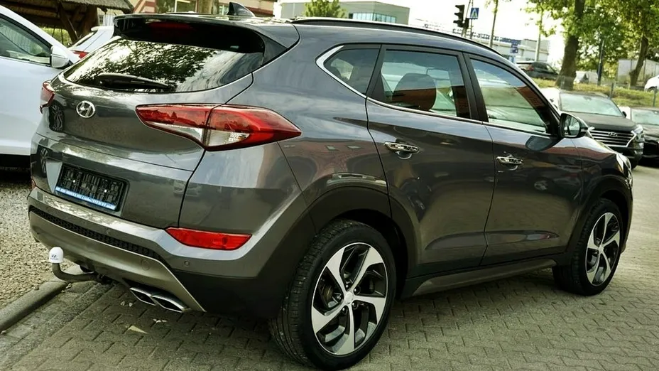 HYUNDAI Tucson -