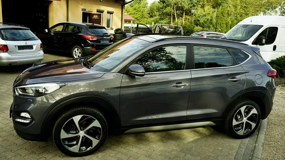 HYUNDAI Tucson -