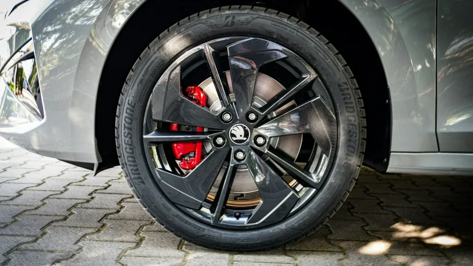 SKODA Octavia -