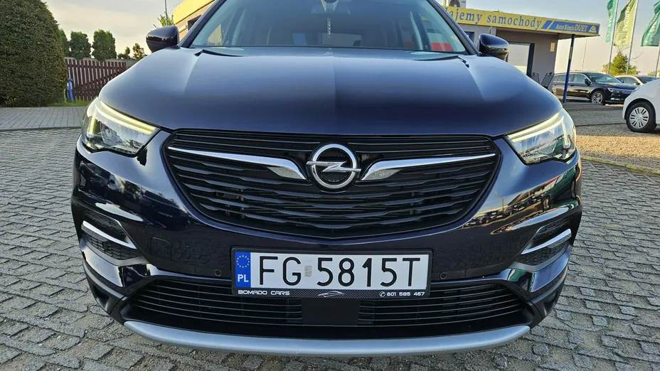 OPEL Grandland X -
