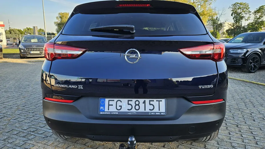OPEL Grandland X -