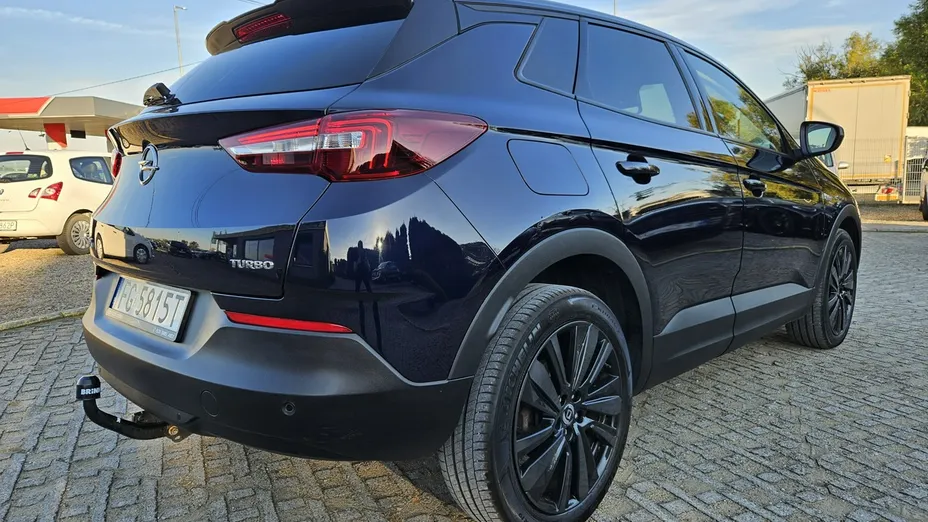 OPEL Grandland X -