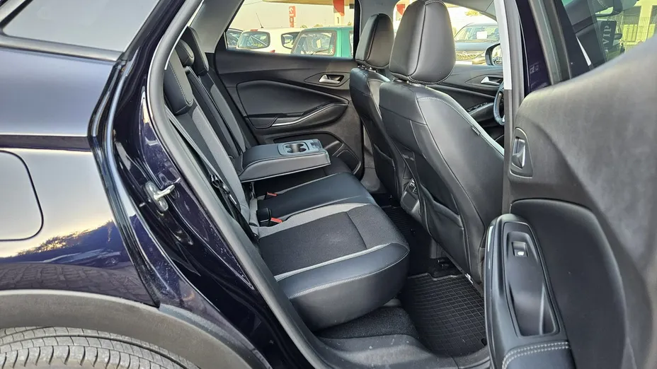 OPEL Grandland X -