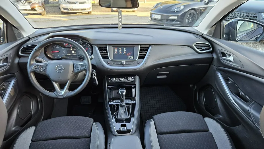 OPEL Grandland X -