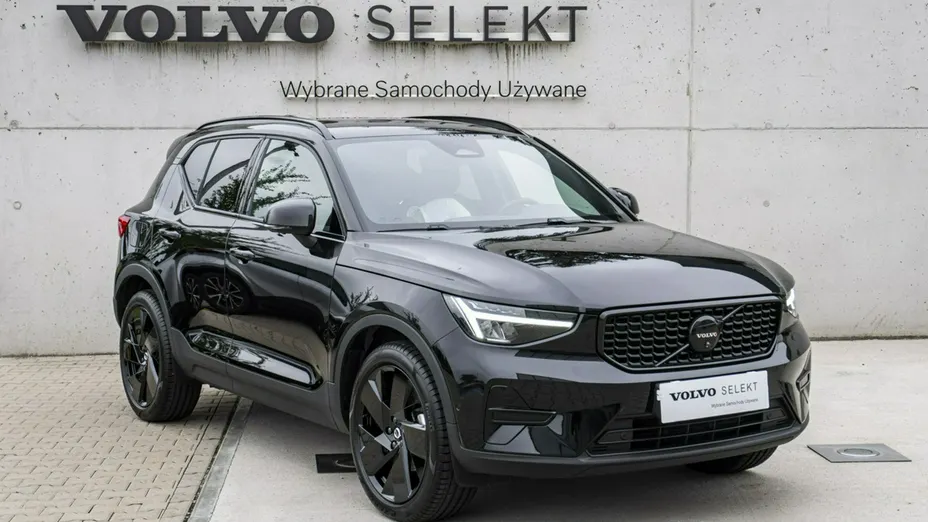 VOLVO XC40 -