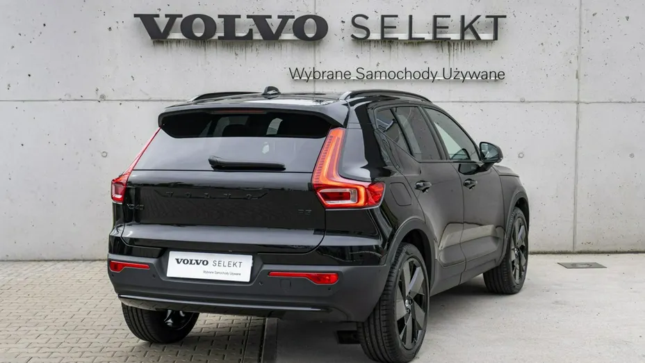 VOLVO XC40 -