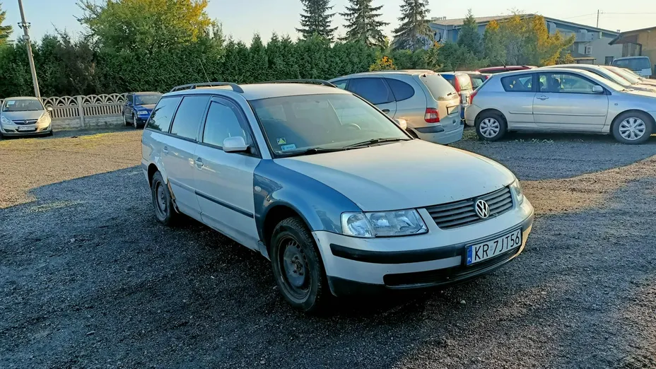 VOLKSWAGEN Passat -