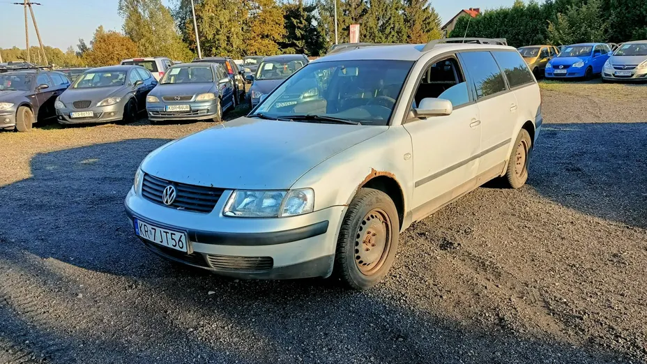 VOLKSWAGEN Passat -