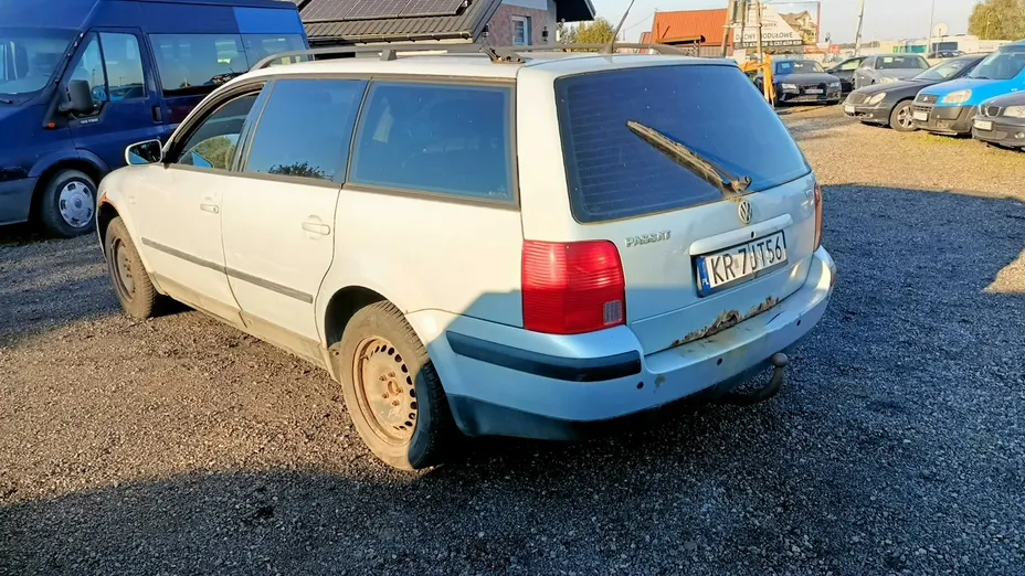 VOLKSWAGEN Passat -