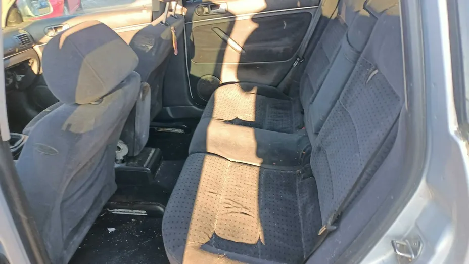 VOLKSWAGEN Passat -
