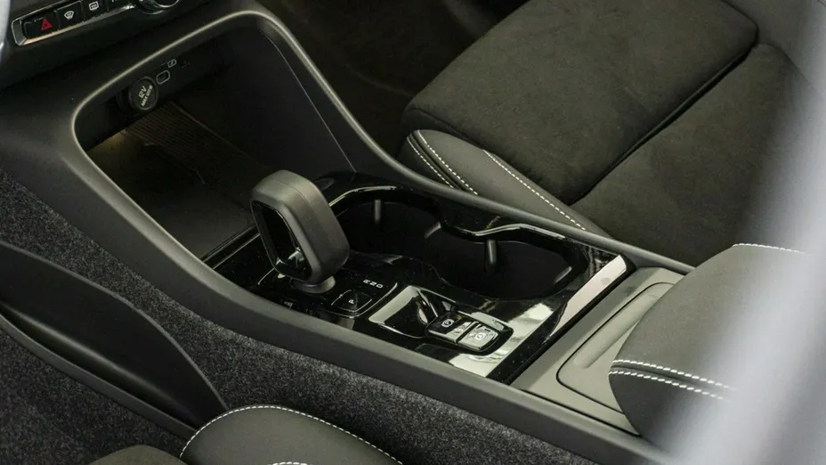 VOLVO XC40 -