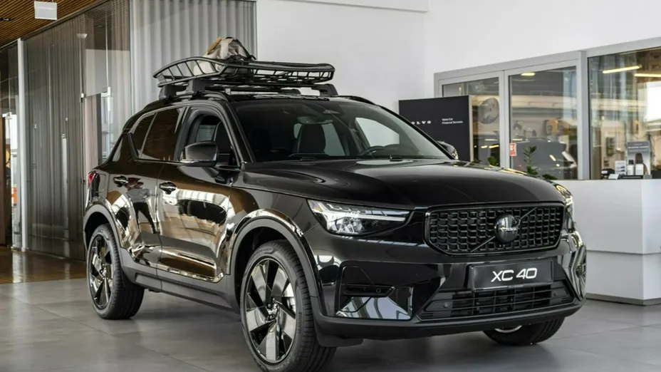 VOLVO XC40 -