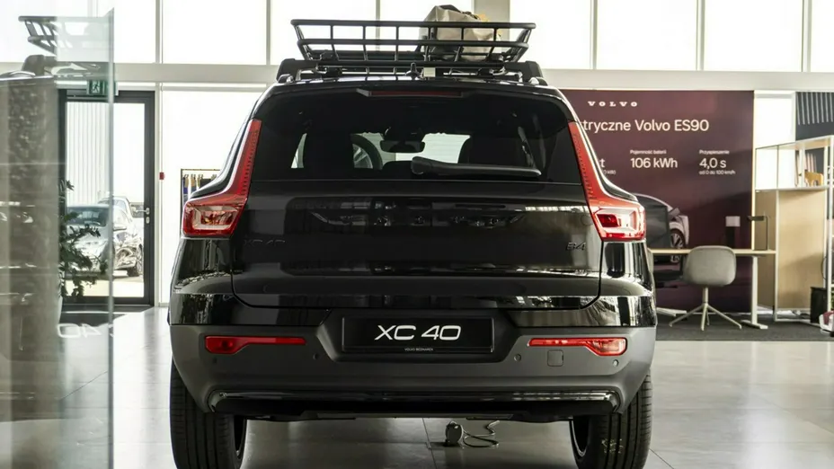VOLVO XC40 -