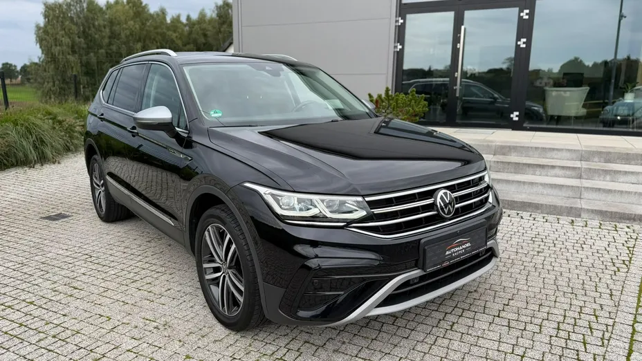 VOLKSWAGEN Tiguan Allspace -