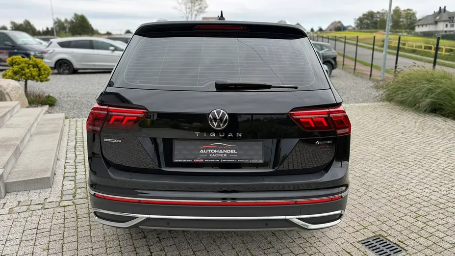 VOLKSWAGEN Tiguan Allspace -