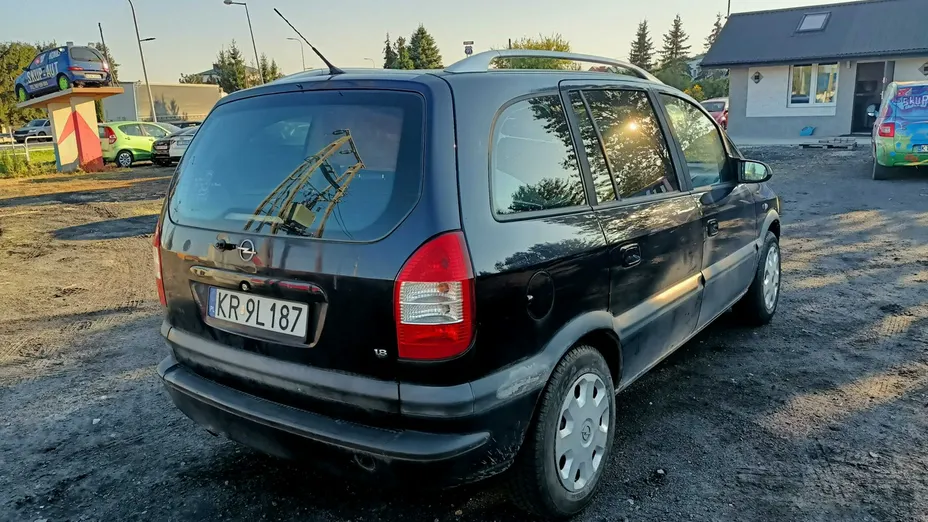 OPEL Zafira -