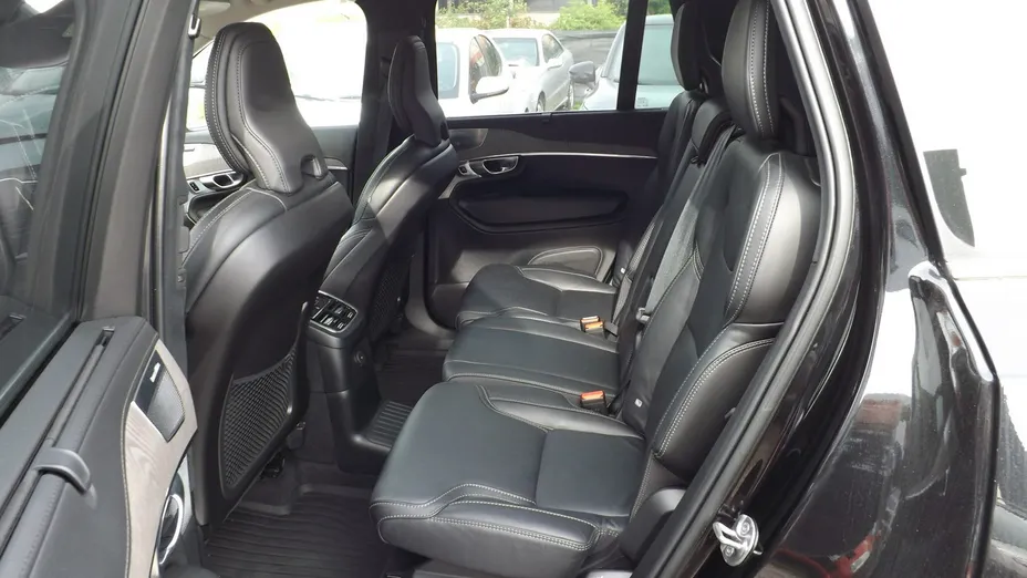 VOLVO XC90 -