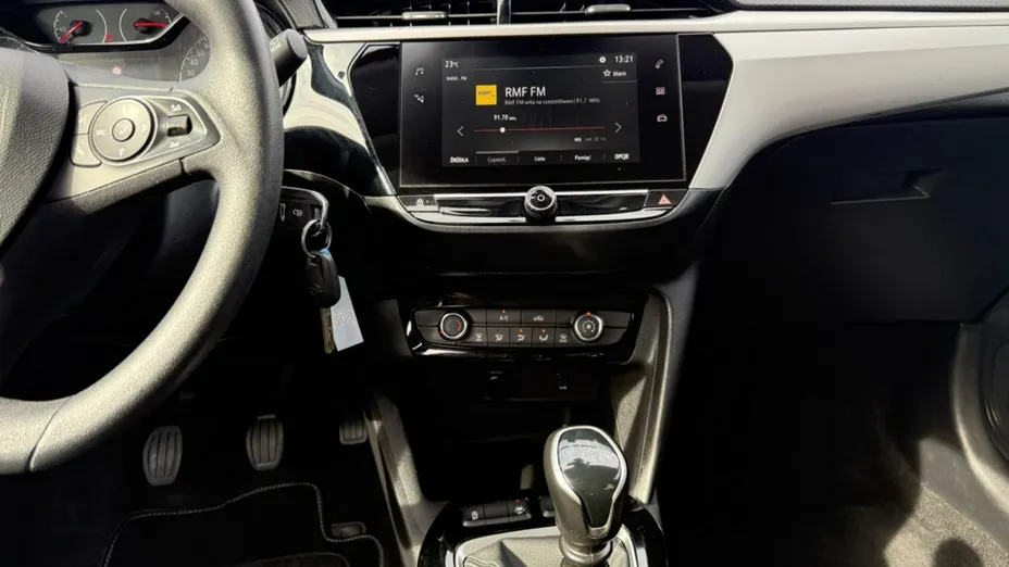 OPEL Corsa -