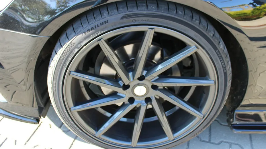 AUDI A6 -