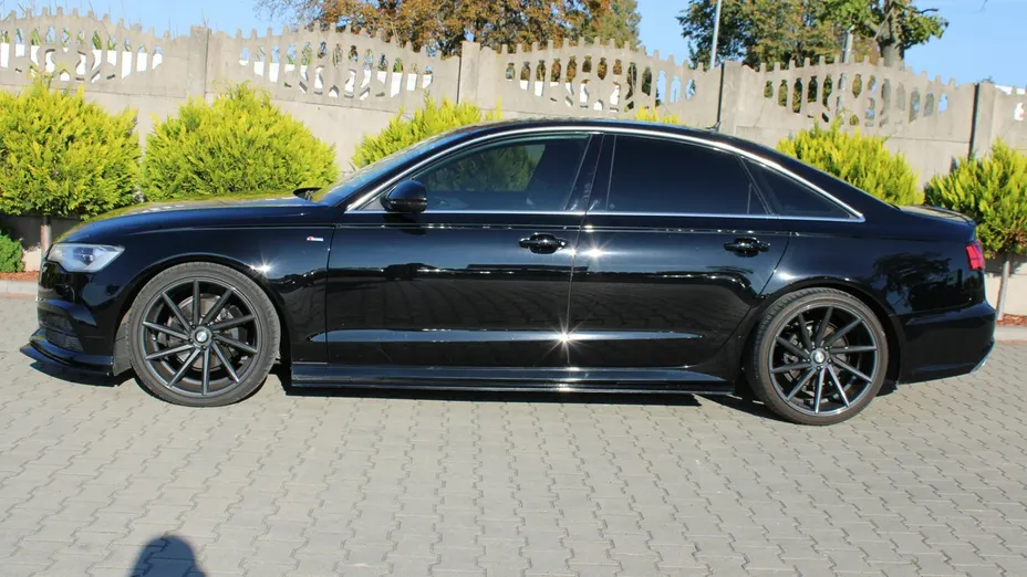 AUDI A6 -