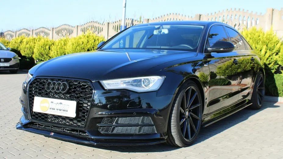 AUDI A6 -