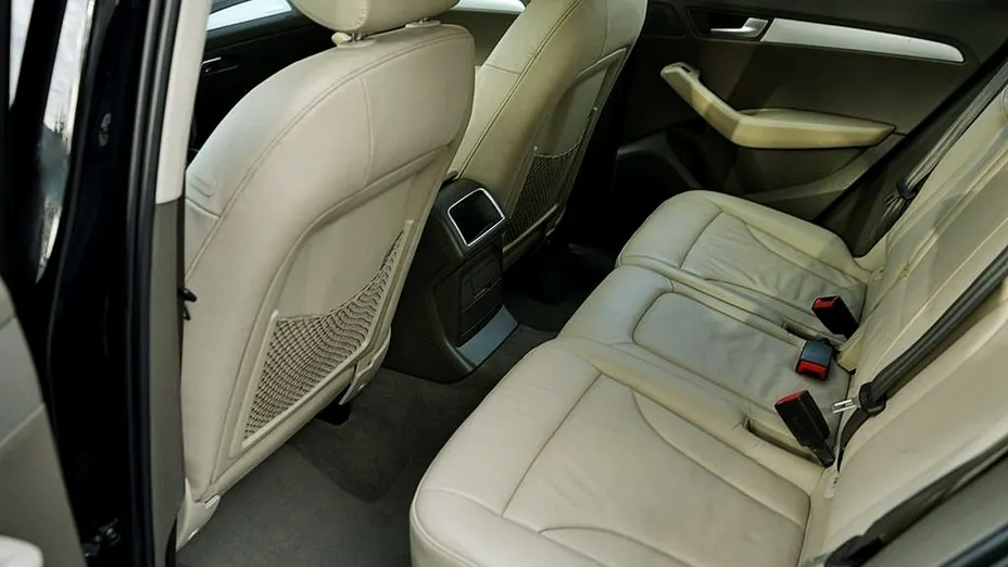 AUDI Q5 -