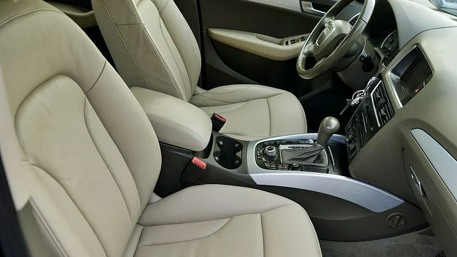 AUDI Q5 -