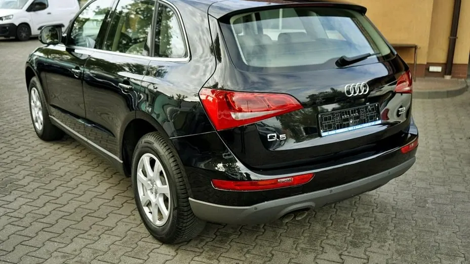 AUDI Q5 -