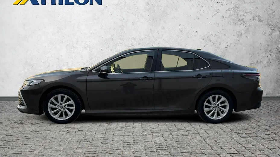TOYOTA Camry -
