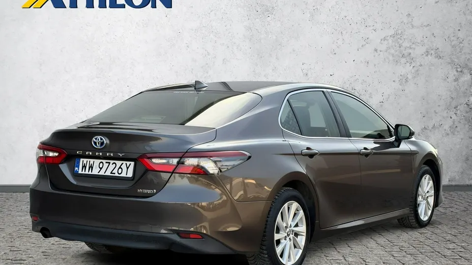 TOYOTA Camry -