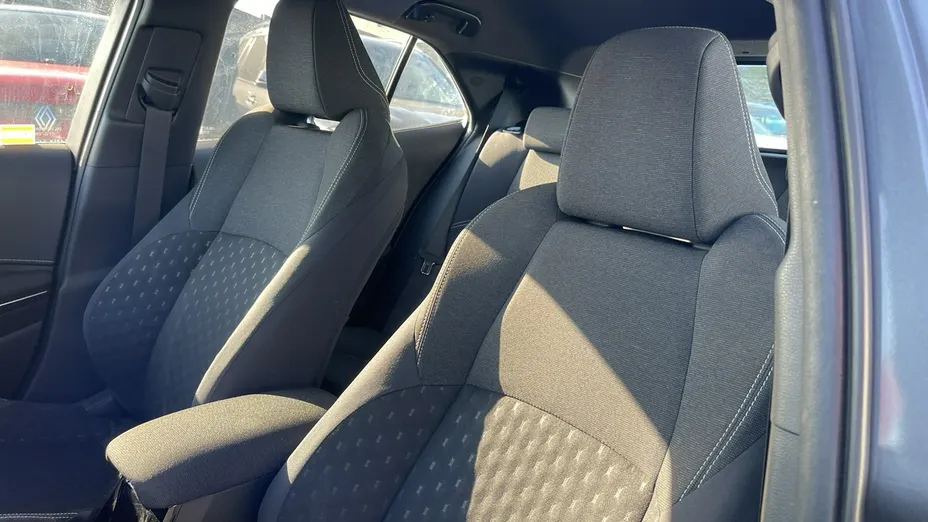 TOYOTA Corolla -