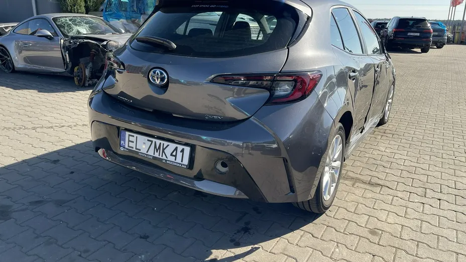TOYOTA Corolla -