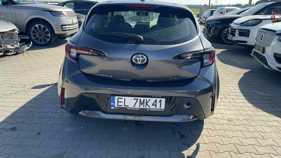 TOYOTA Corolla -