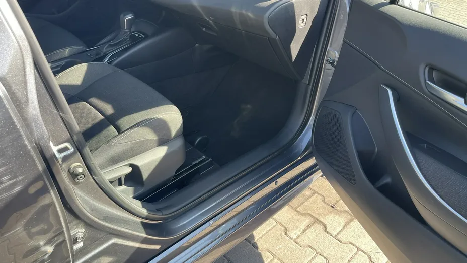 TOYOTA Corolla -