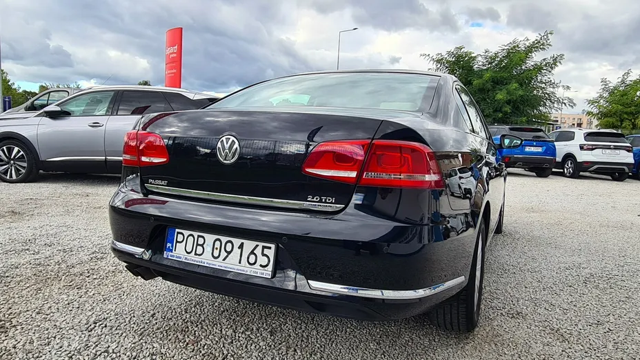 VOLKSWAGEN Passat -