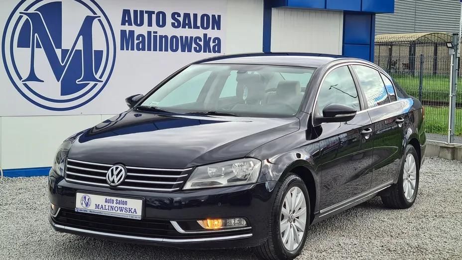 VOLKSWAGEN Passat -