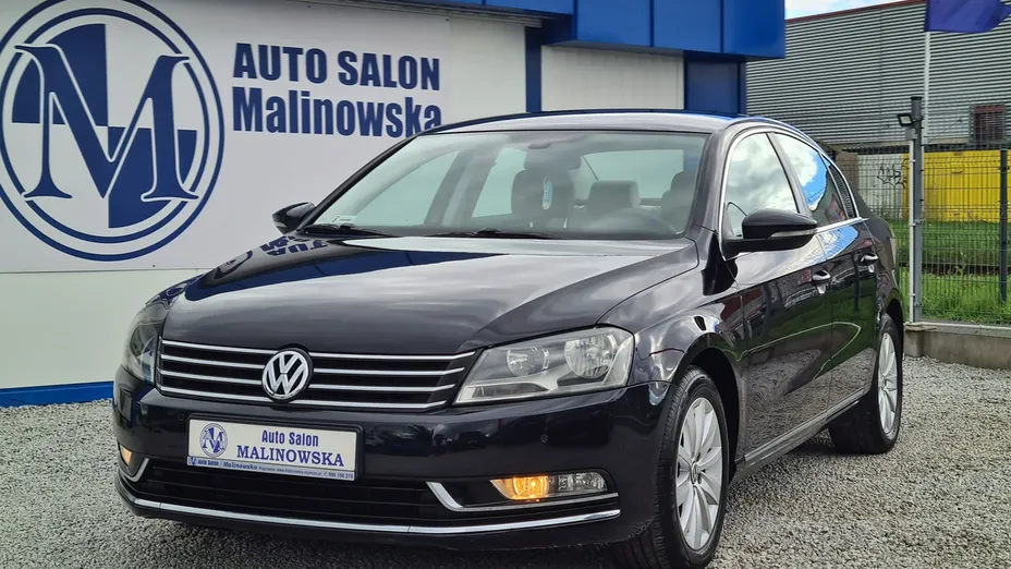 VOLKSWAGEN Passat -