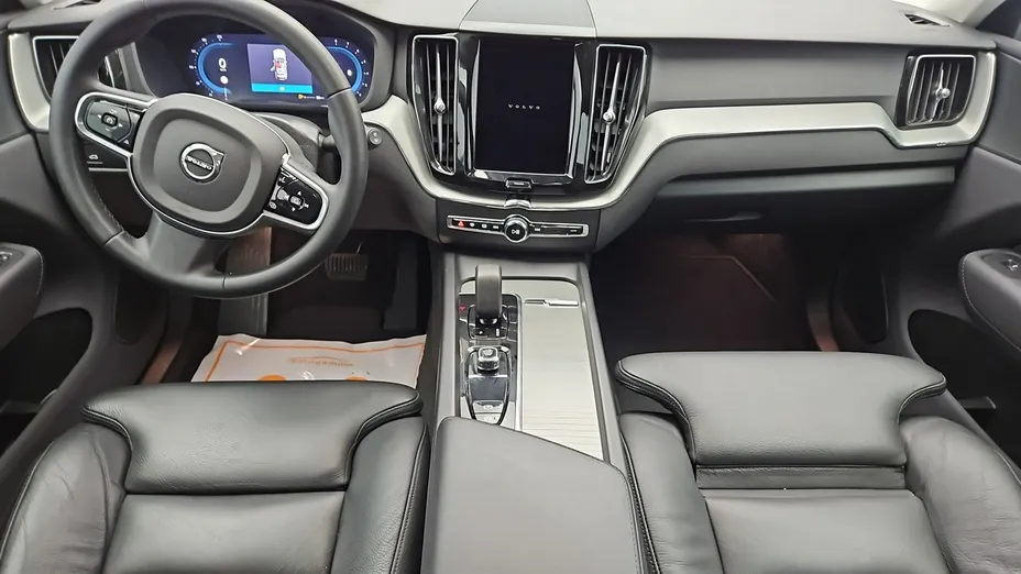 VOLVO XC60 -